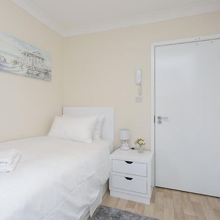 Blackberry - Stylish Self-Contained Flats In Soton City Centre サウサンプトン 部屋 写真