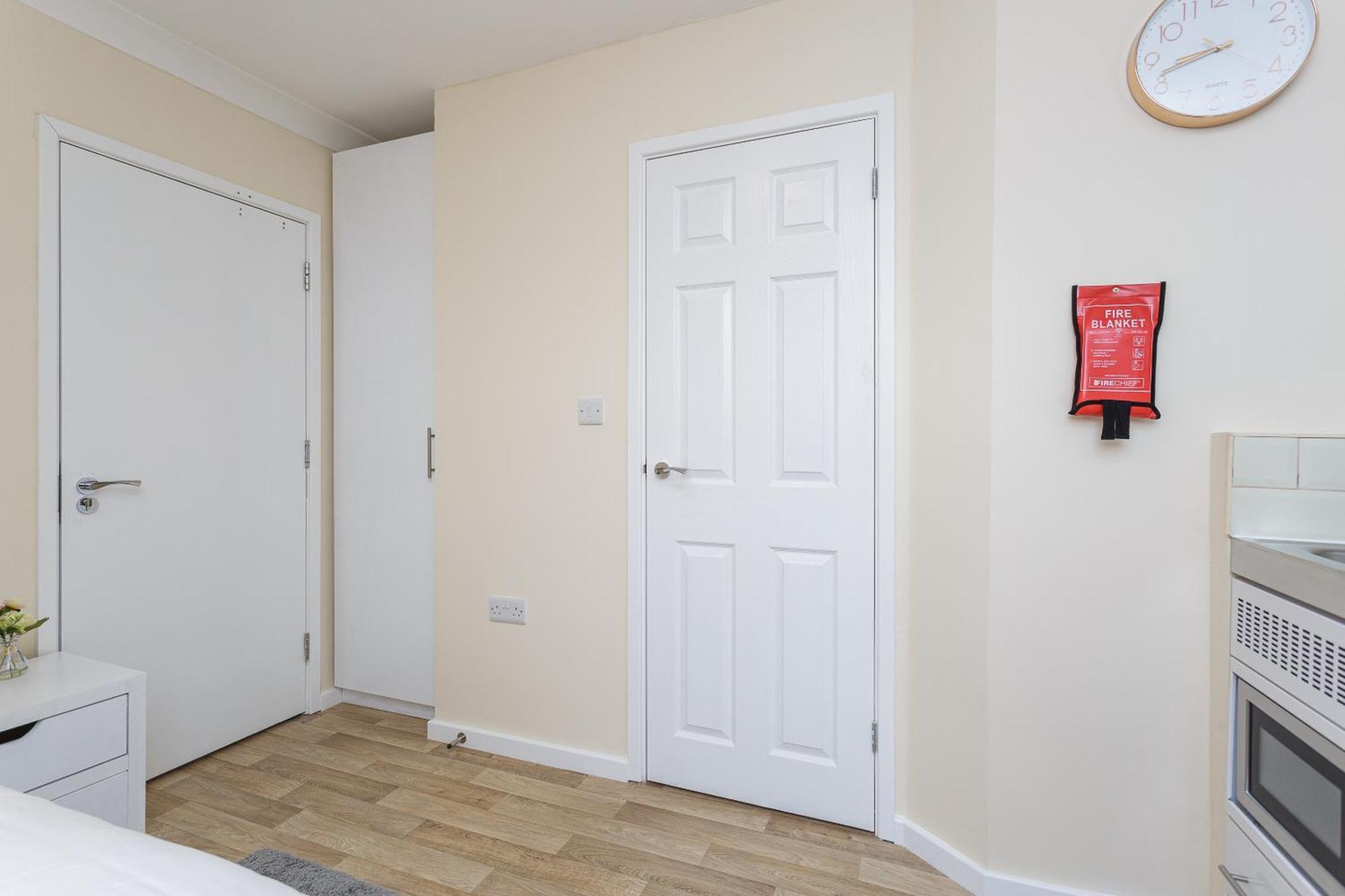 Blackberry - Stylish Self-Contained Flats In Soton City Centre サウサンプトン 部屋 写真