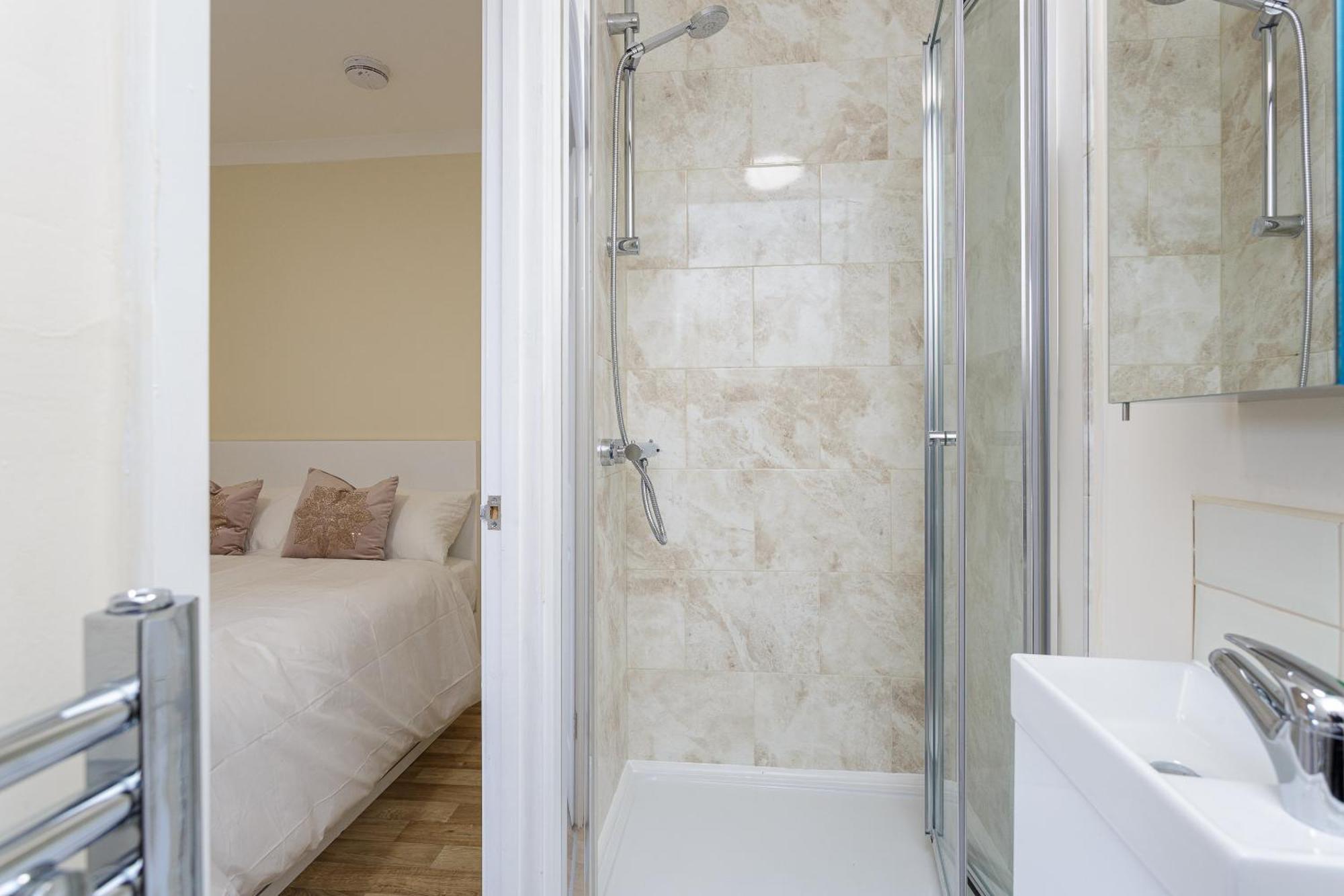 Blackberry - Stylish Self-Contained Flats In Soton City Centre サウサンプトン 部屋 写真